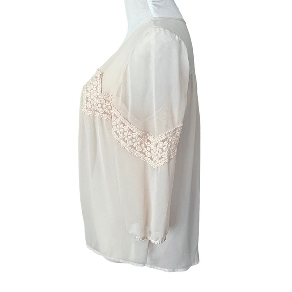 LC Lauren Conrad Sheer Blush Dressy Blouse Size Medium - Picture 3 of 13